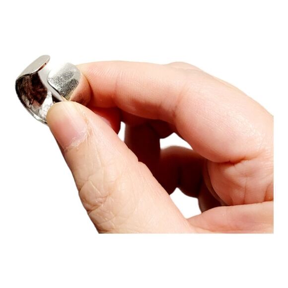 Brand New Silver With Gold Skulls Ring Adjustable Size - Picture 7 of 8